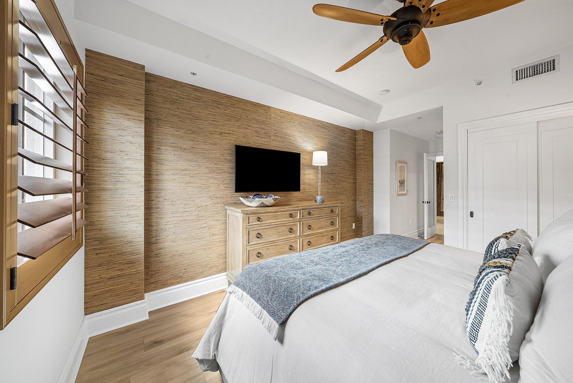 155 S Ocean Avenue, Unit 606, Palm Beach Shores, FL 33404 Photo