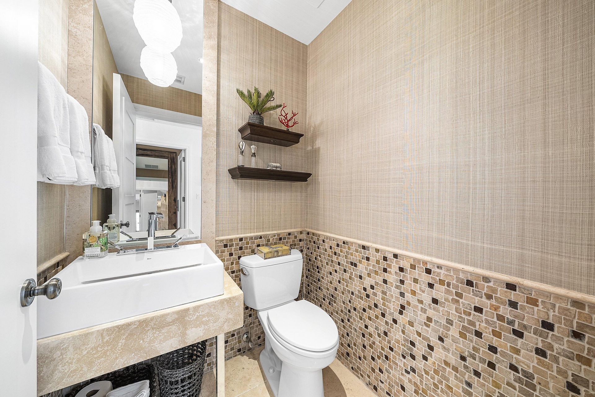 155 S Ocean Avenue, Unit 606, Palm Beach Shores, FL 33404 Photo