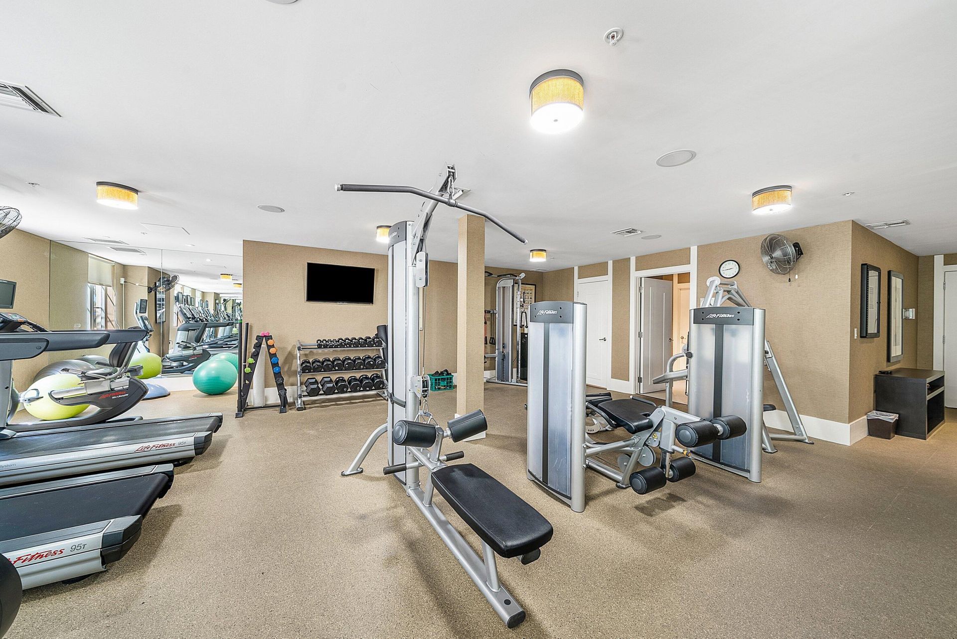 155 S Ocean Avenue, Unit 606, Palm Beach Shores, FL 33404 Photo