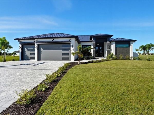 3417 Gulfstream PKWY, CAPE CORAL, FL 33993