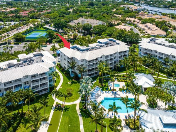 944 Bay Colony Drive S, Juno Beach, FL 33408