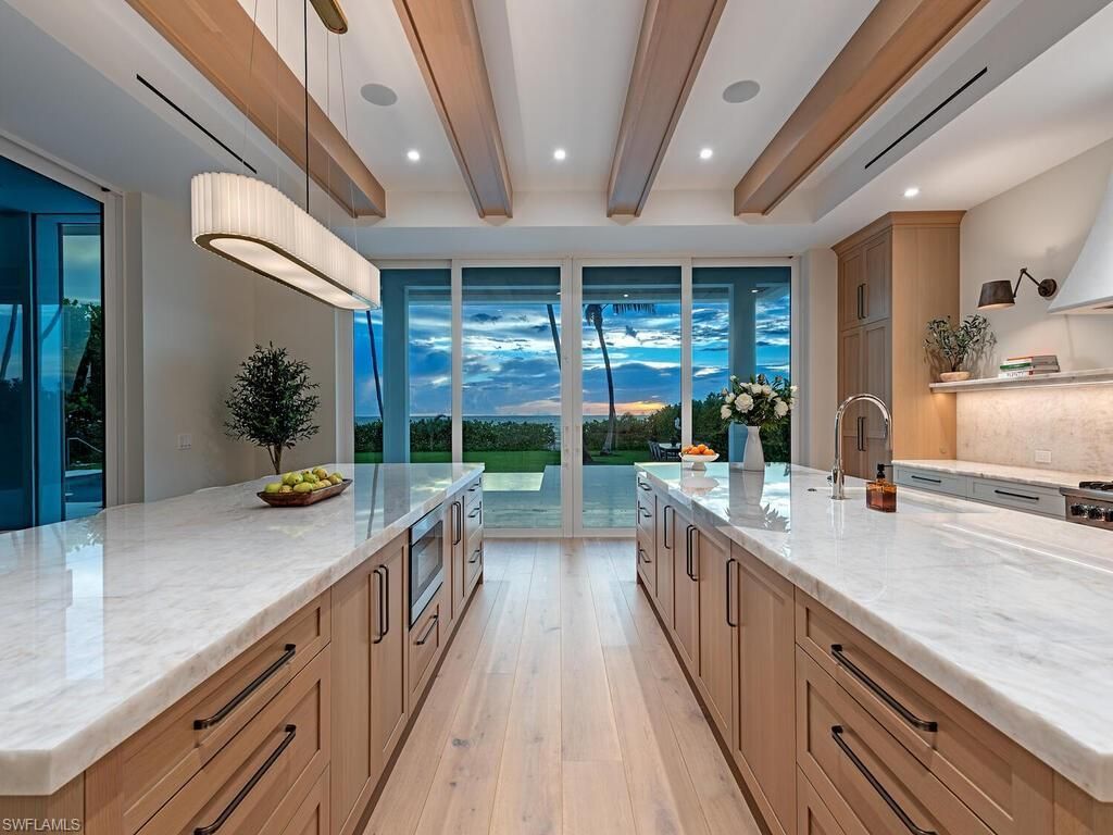 55 13th Ave S, Naples, FL 34102 Photo