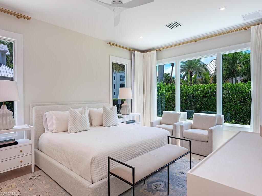 55 13th Ave S, Naples, FL 34102 Photo