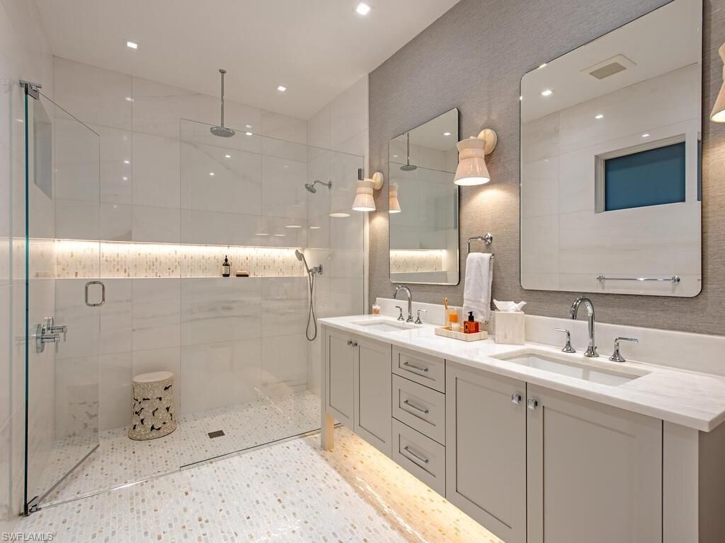 55 13th Ave S, Naples, FL 34102 Photo