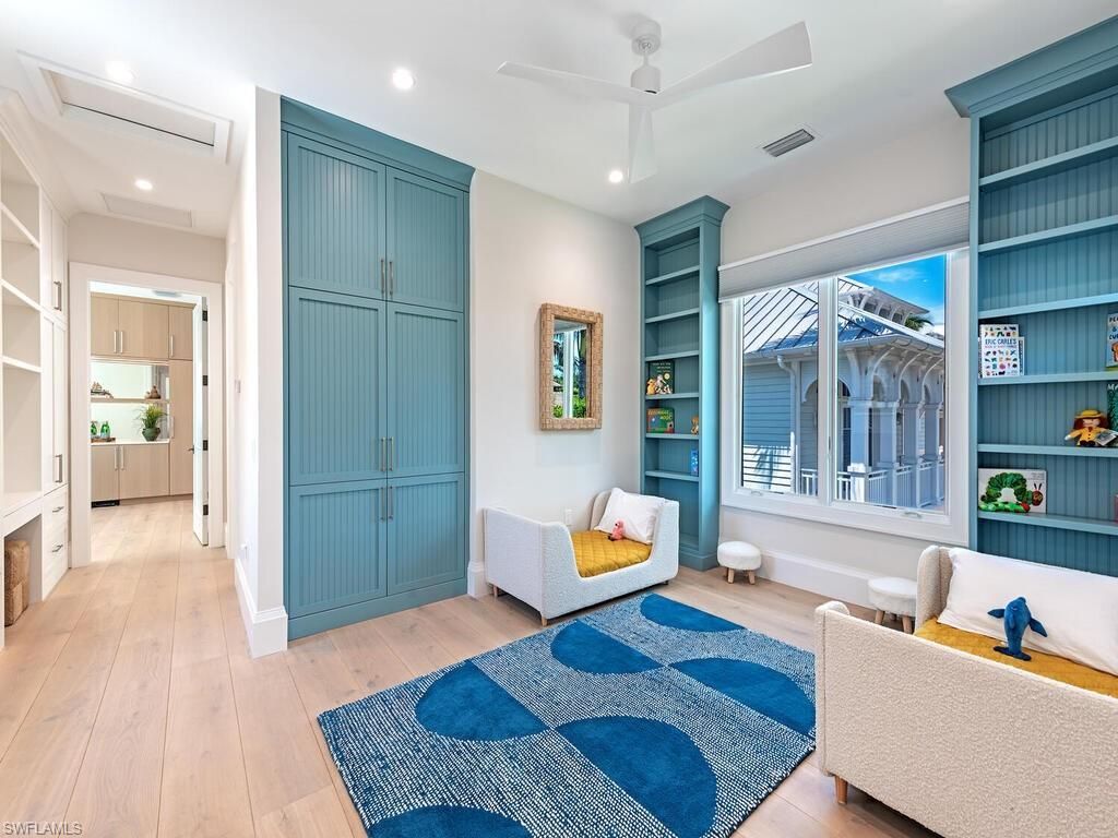 55 13th Ave S, Naples, FL 34102 Photo