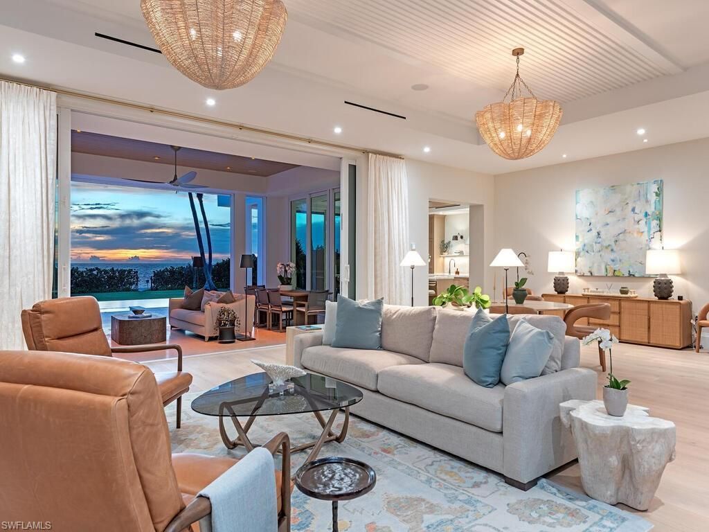 55 13th Ave S, Naples, FL 34102 Photo