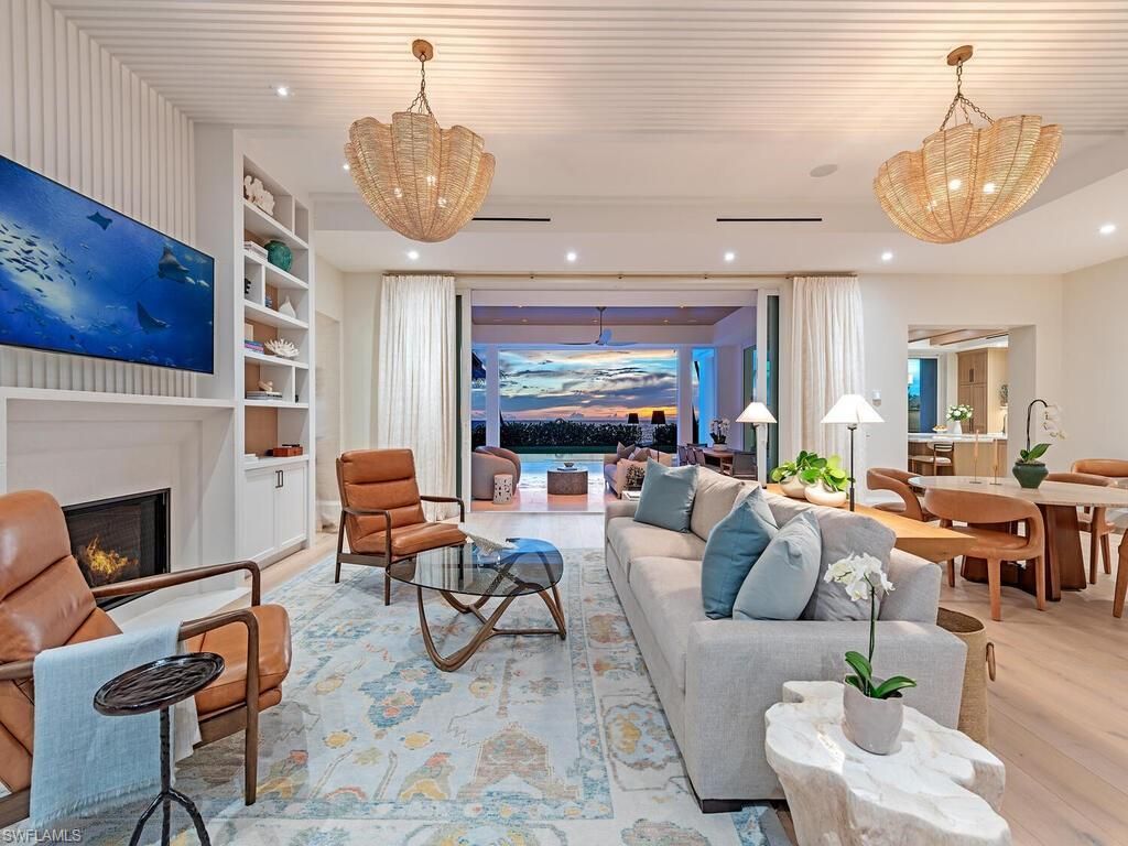 55 13th Ave S, Naples, FL 34102 Photo