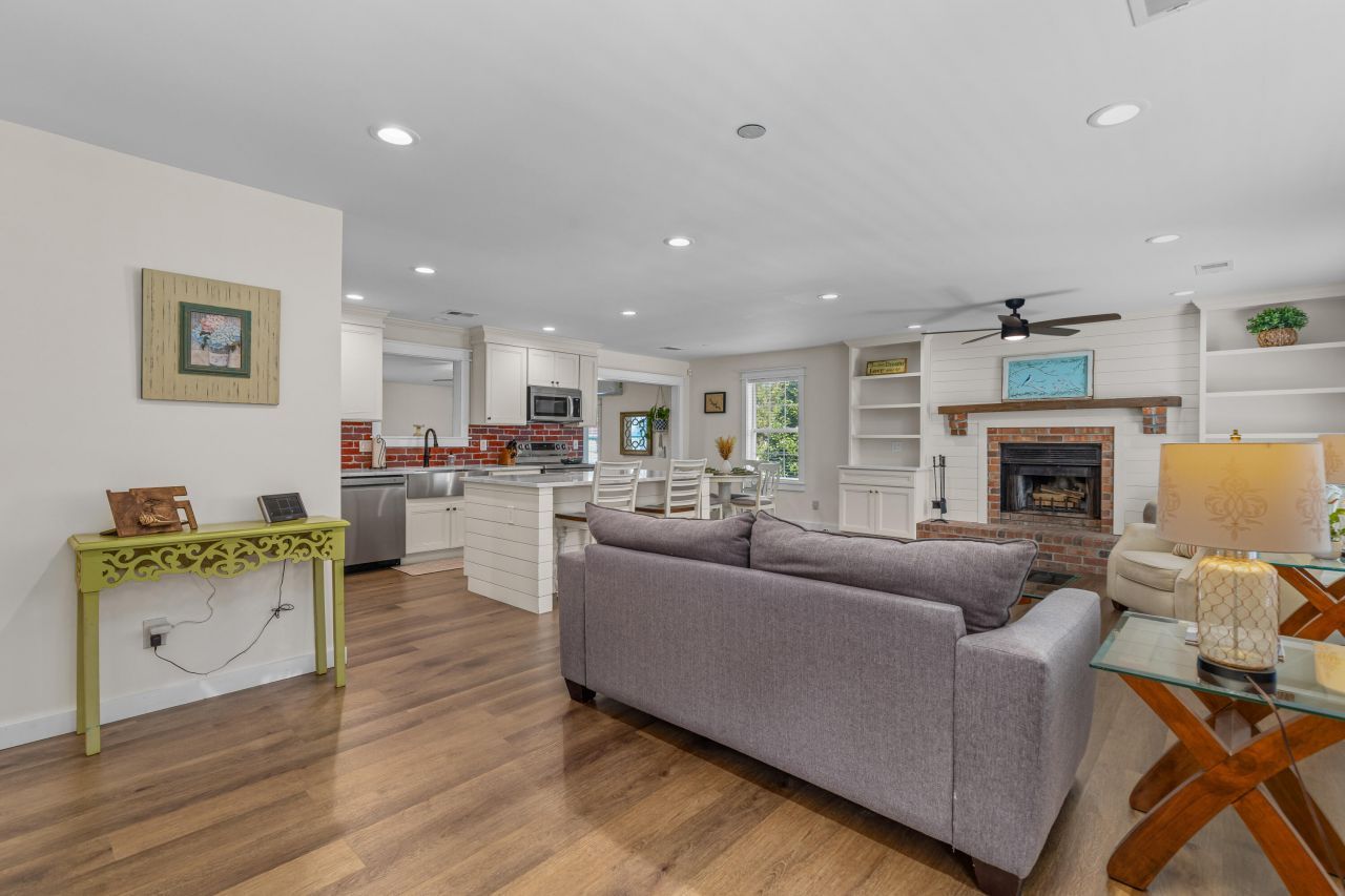 210 Cassena Street Photo 10