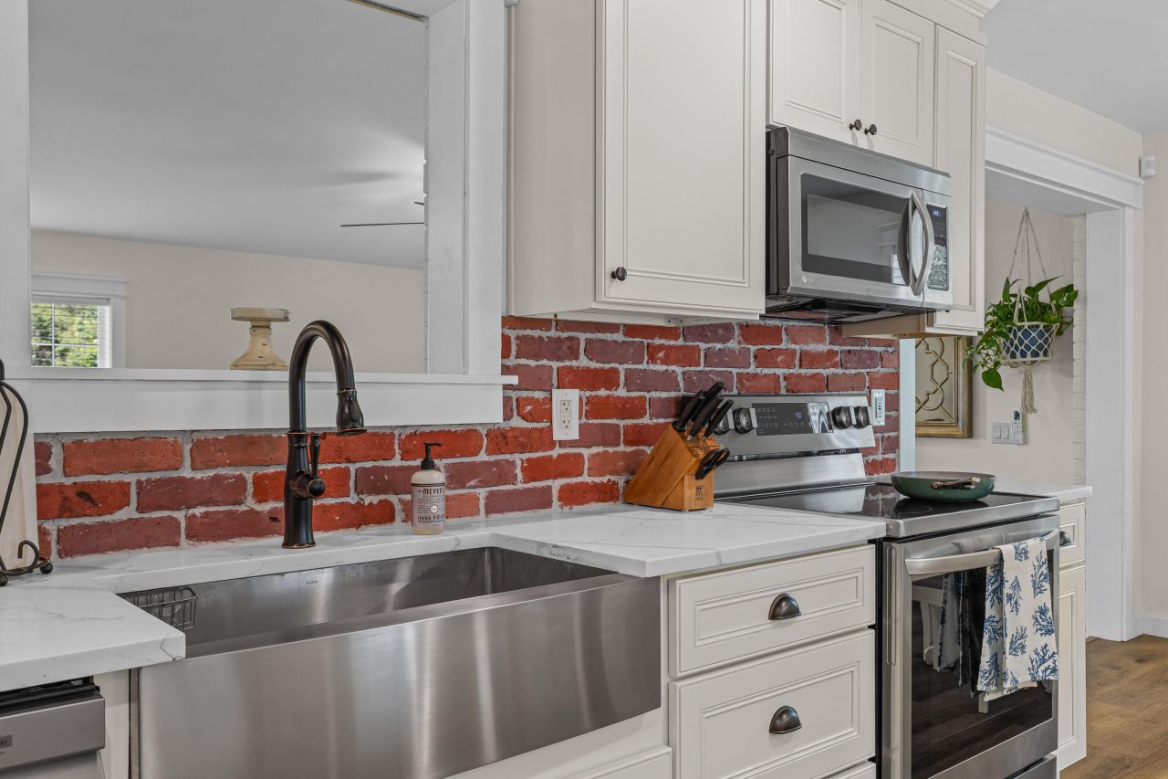 210 Cassena Street Photo 12