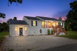 210 Cassena Street photo 4