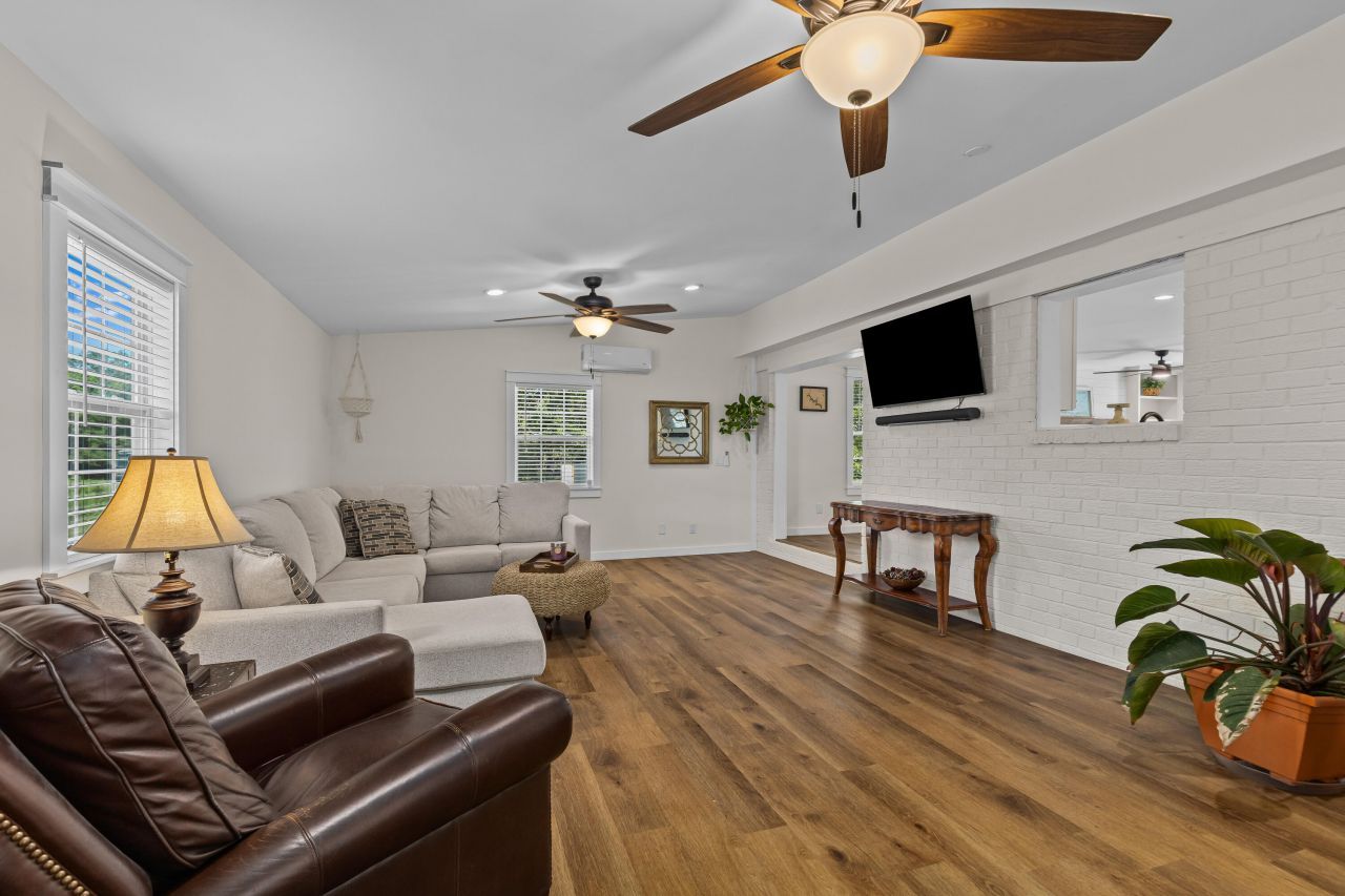 210 Cassena Street Photo 22