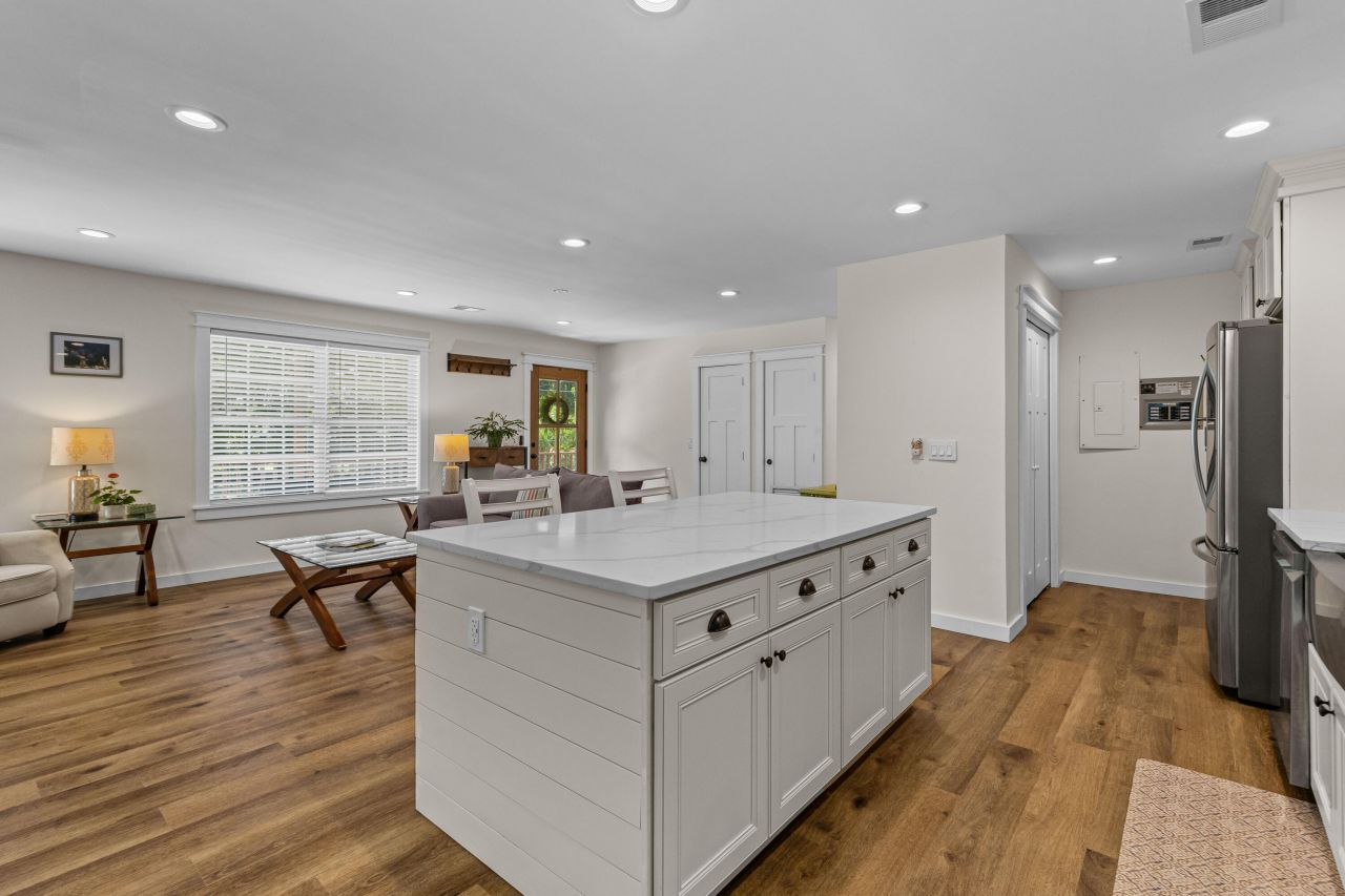 210 Cassena Street Photo 24