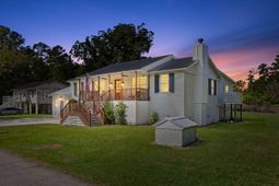 210 Cassena Street photo 4