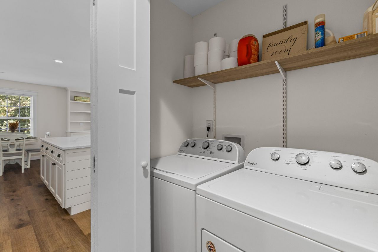 210 Cassena Street Photo 33