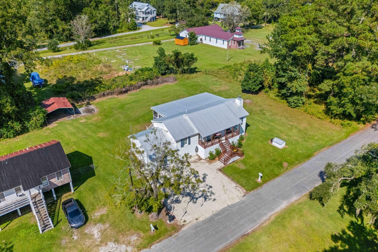 210 Cassena Street Photo 36