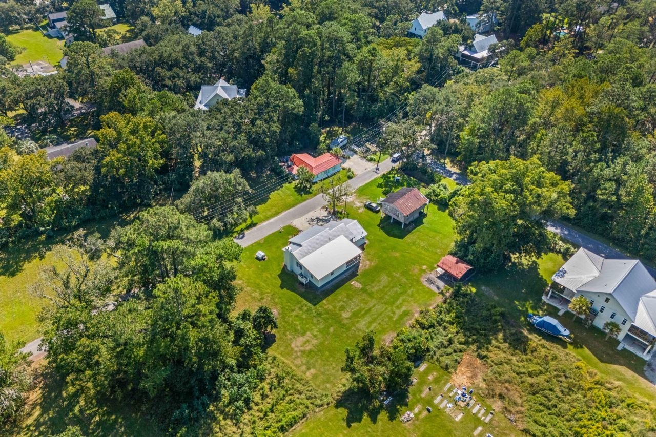 210 Cassena Street Photo 38