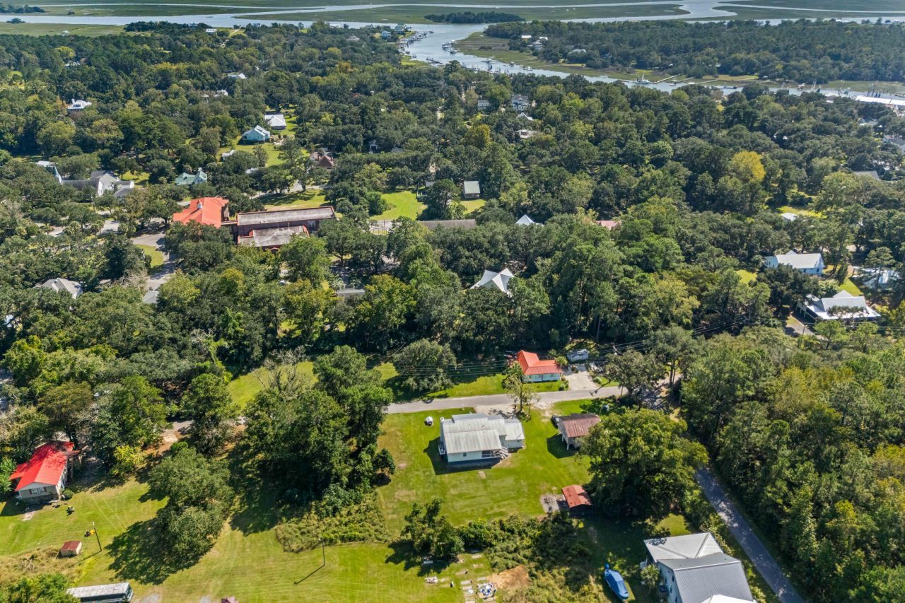 210 Cassena Street Photo 39