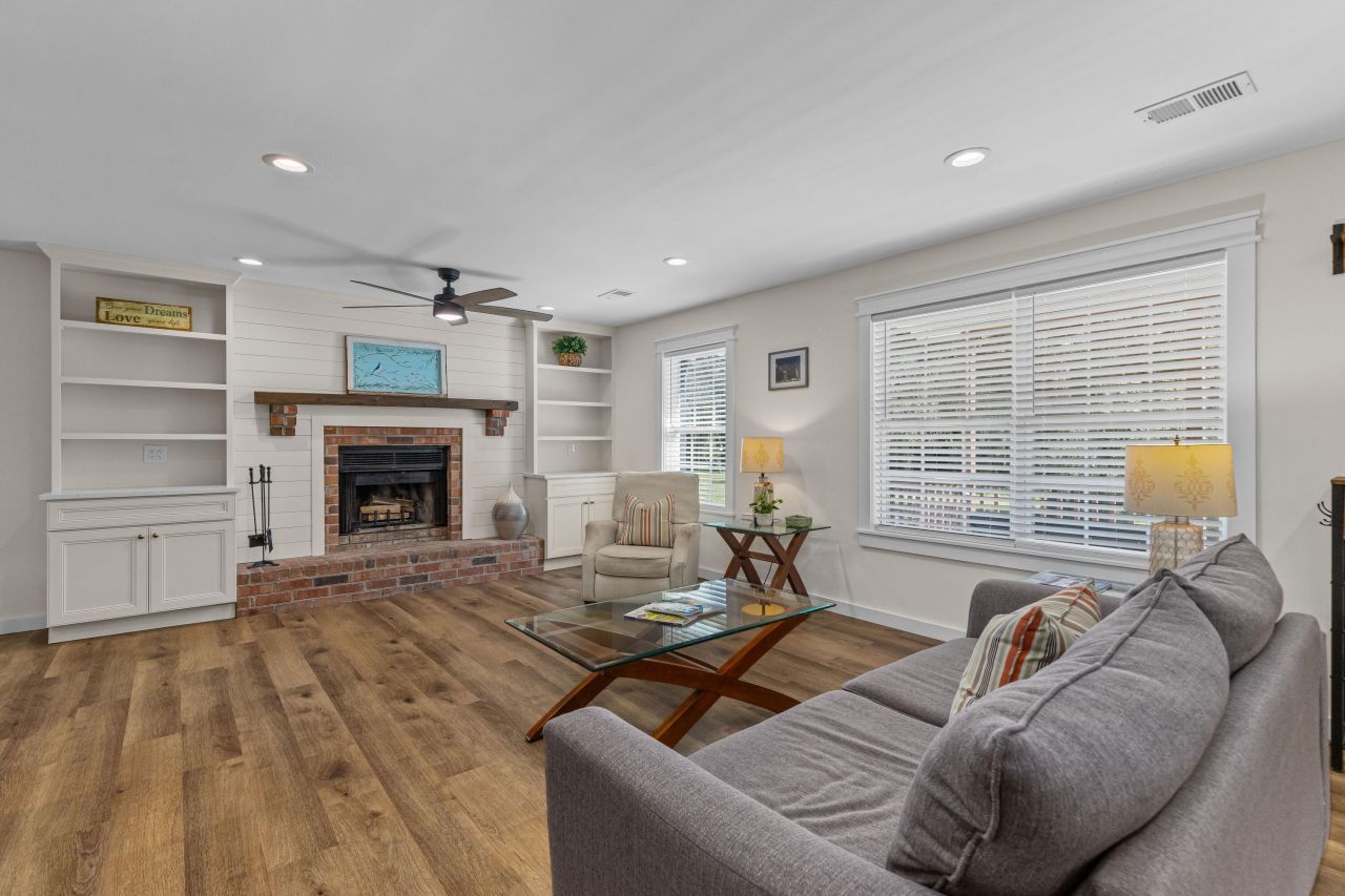 210 Cassena Street Photo 7