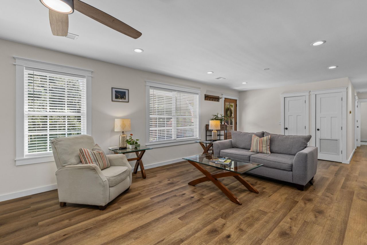 210 Cassena Street Photo 8