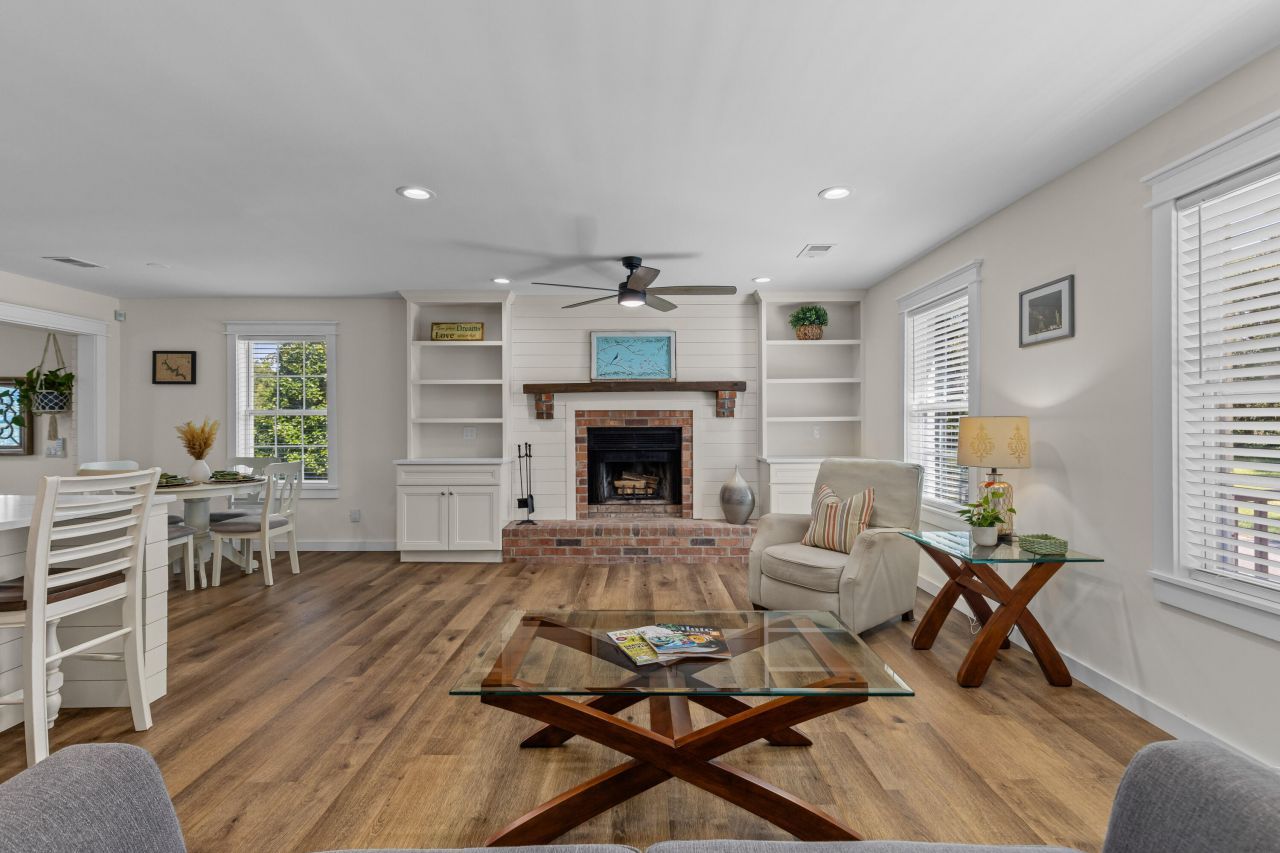 210 Cassena Street Photo 9