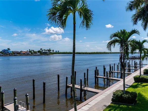 1215 Edington PL, Unit J5, MARCO ISLAND, FL 34145