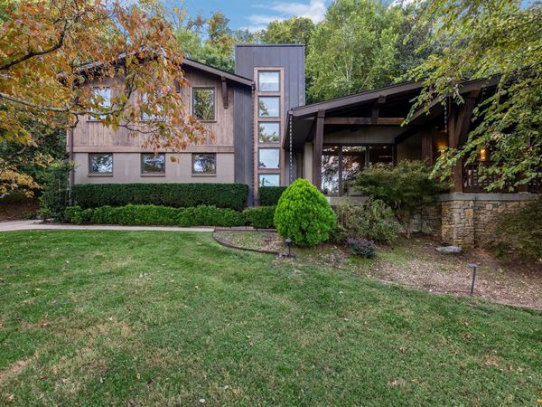 5815 Still Hollow Rd, Nashville, TN 37215