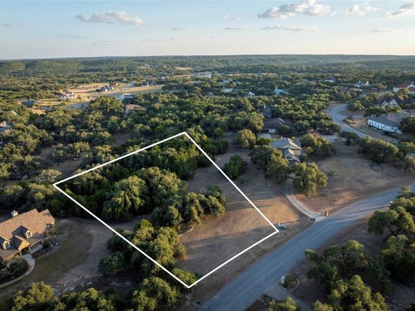 169 Island Oaks LN, Driftwood, TX 78619