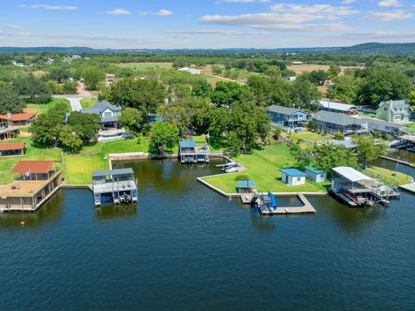 1940 Williams Lakeshore DR, Kingsland, TX 78639