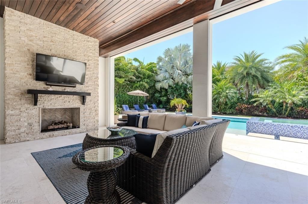 702 Bobwhite Ln, Naples, FL 34108 Photo
