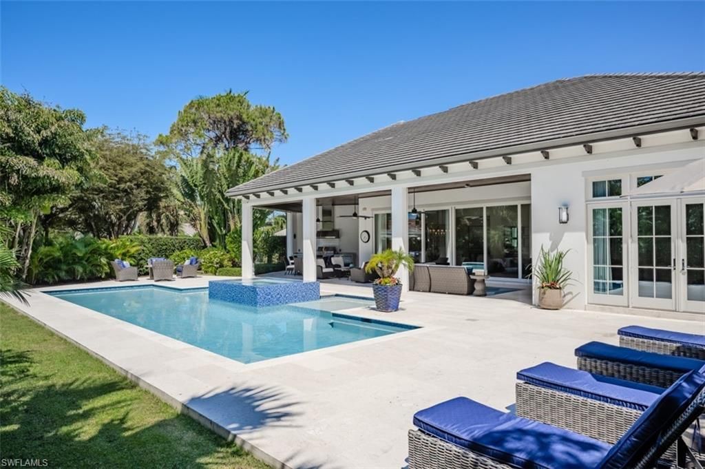 702 Bobwhite Ln, Naples, FL 34108 Photo