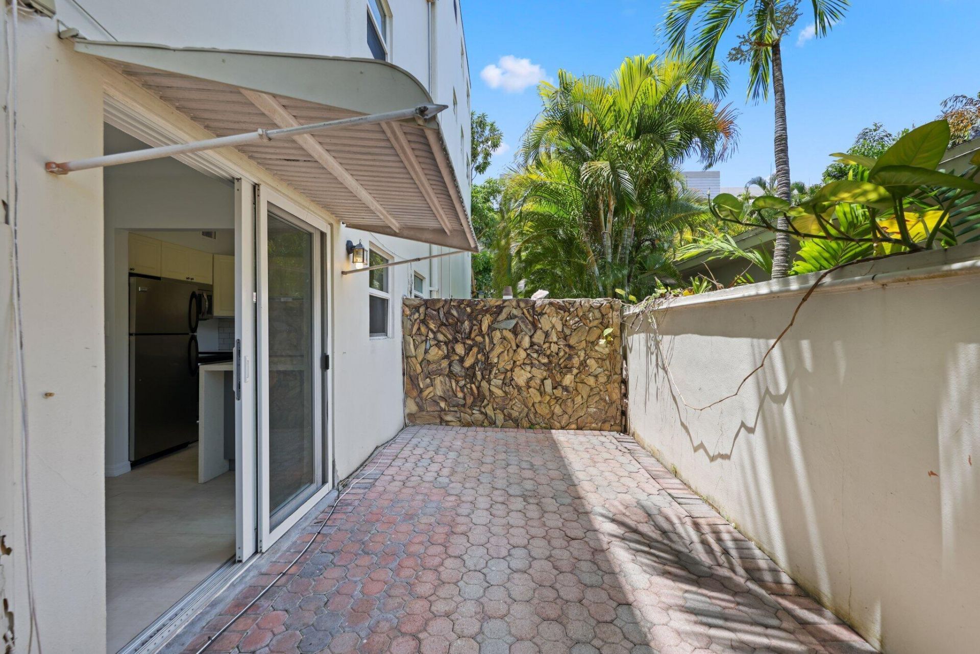 609 NE 13th Avenue, Unit 102, Fort Lauderdale, FL 33304 Photo