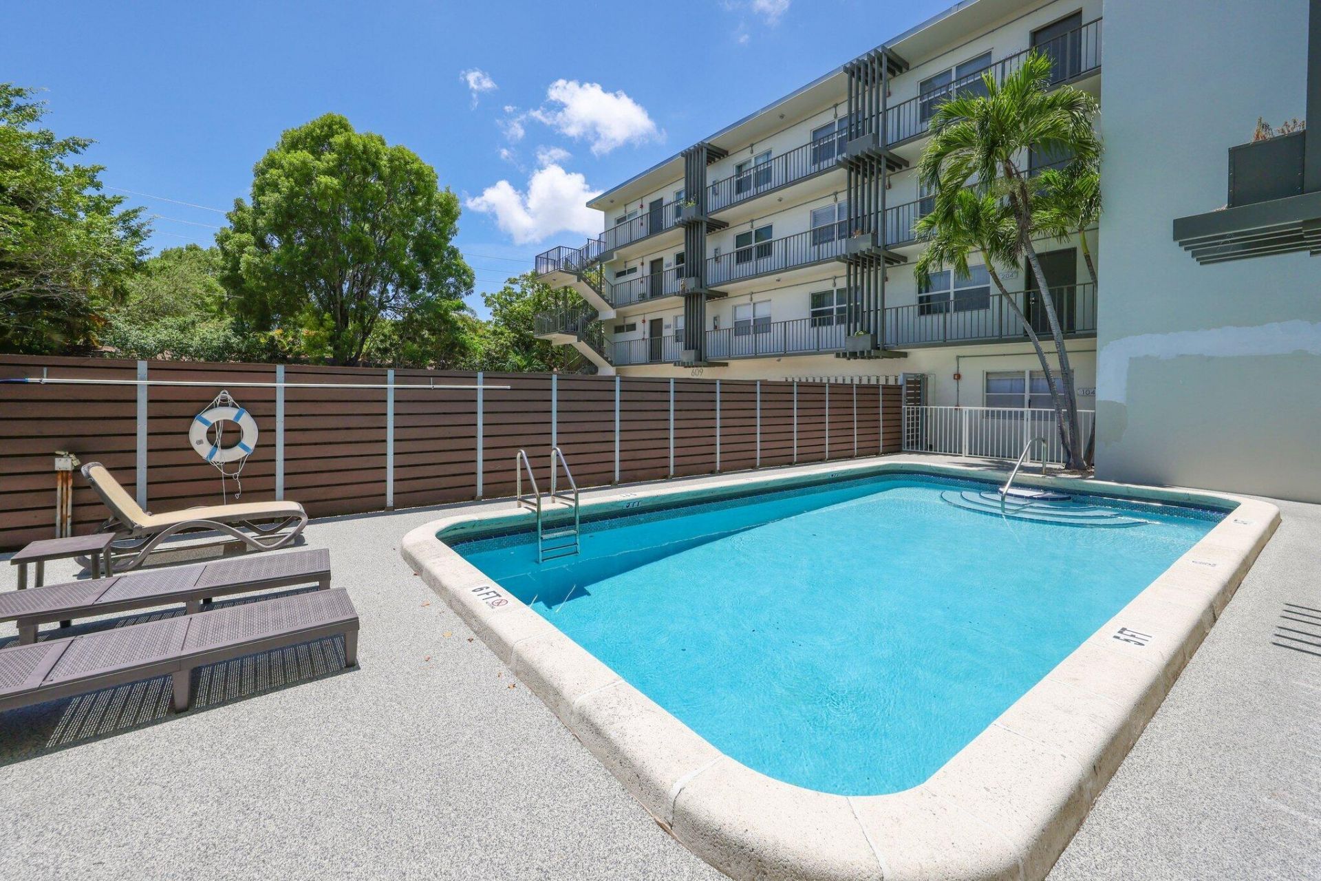 609 NE 13th Avenue, Unit 102, Fort Lauderdale, FL 33304 Photo