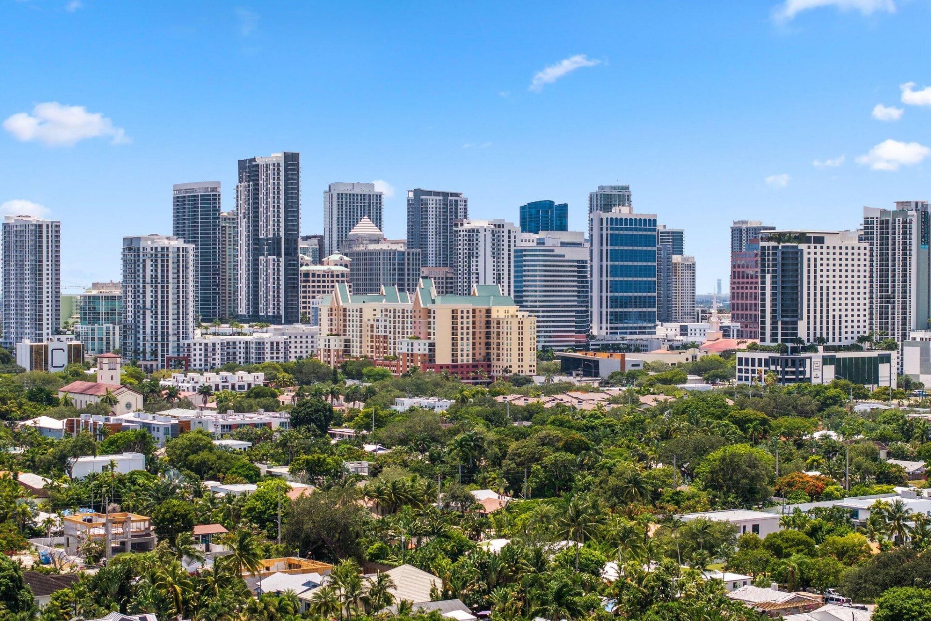 609 NE 13th Avenue, Unit 102, Fort Lauderdale, FL 33304 Photo