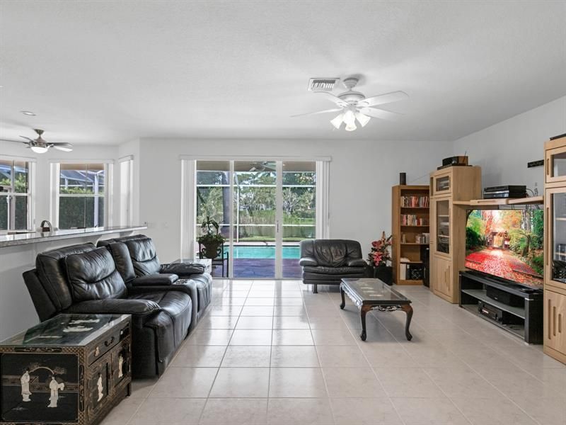 4032 Pinewood Lane, Weston, FL 33331 Photo