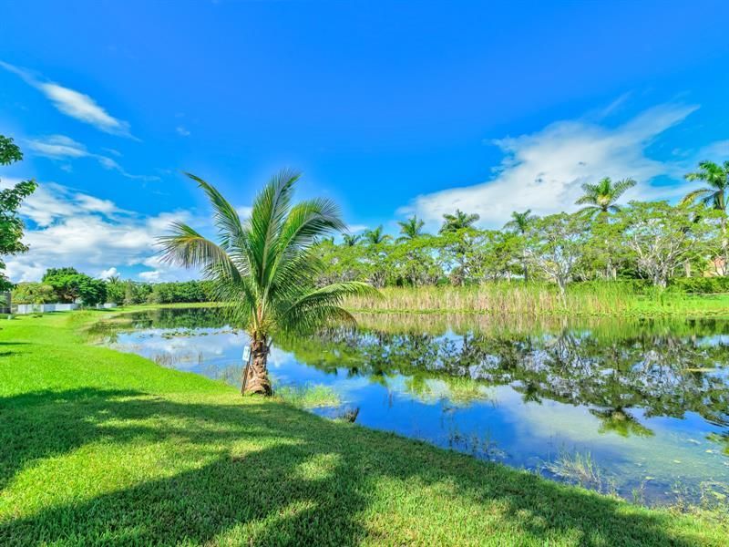 4032 Pinewood Lane, Weston, FL 33331 Photo