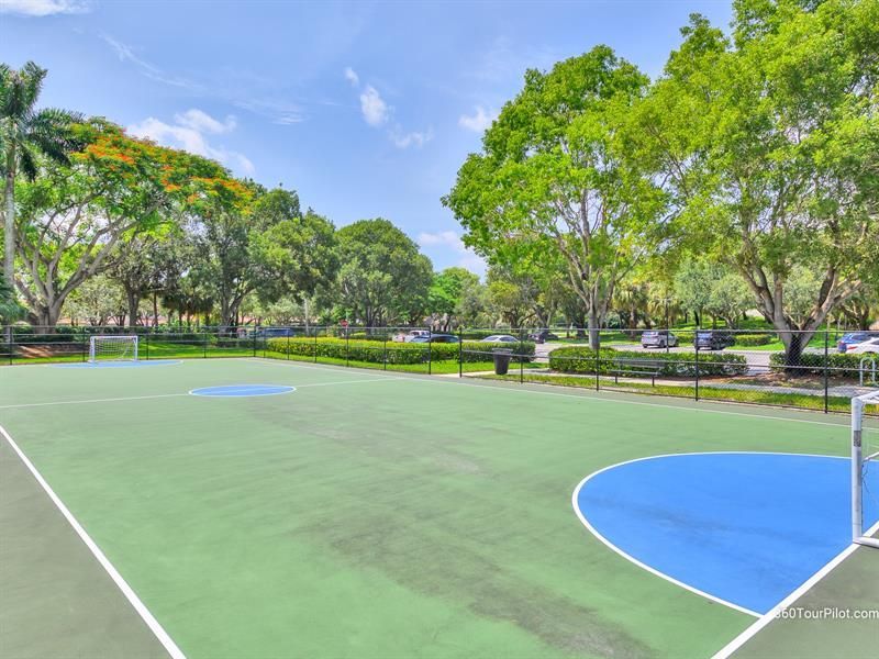 4032 Pinewood Lane, Weston, FL 33331 Photo