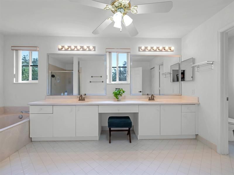 4032 Pinewood Lane, Weston, FL 33331 Photo