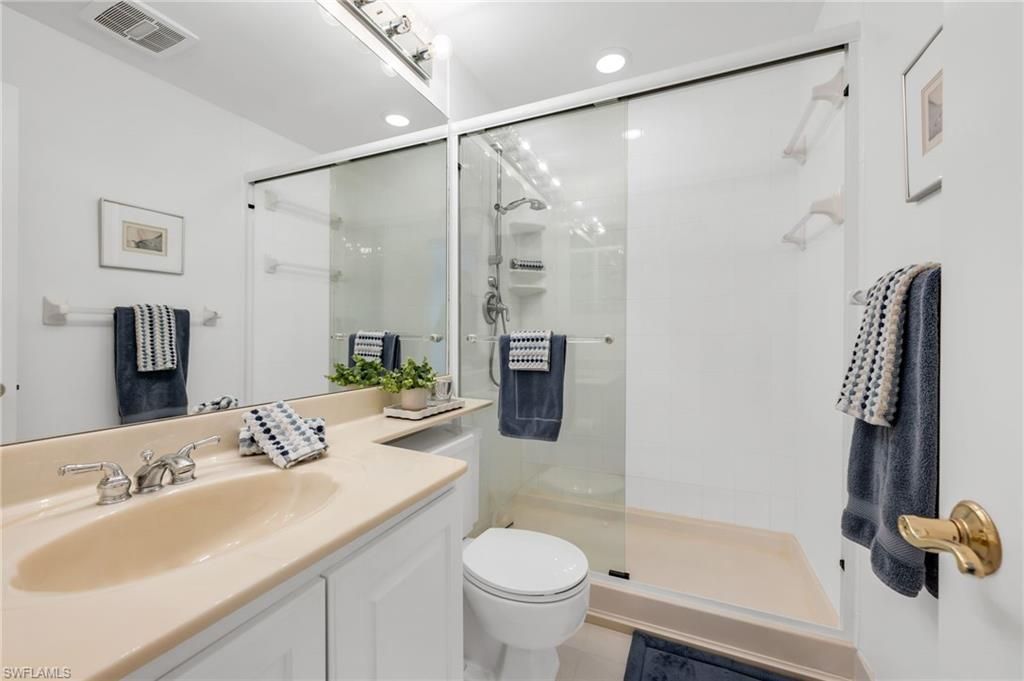 2121 Gulf Shore Blvd N, Unit 305, Naples, FL 34102 Photo