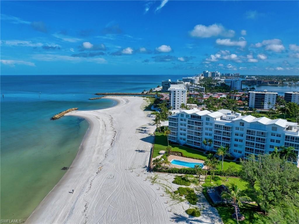 2121 Gulf Shore Blvd N, Unit 305, Naples, FL 34102 Photo