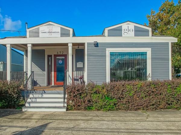 672 HICKORY Avenue, Harahan, LA 70123