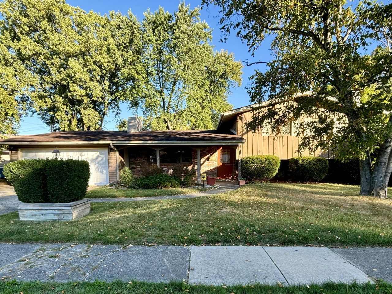 1818 Rockcreek Lane, Flint, MI 48507 Main Photo