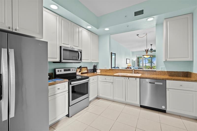 23 Harbour Isle Dr, Unit 102, Hutchinson Island, FL 34949 Photo