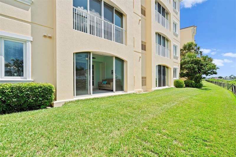 23 Harbour Isle Dr, Unit 102, Hutchinson Island, FL 34949 Photo