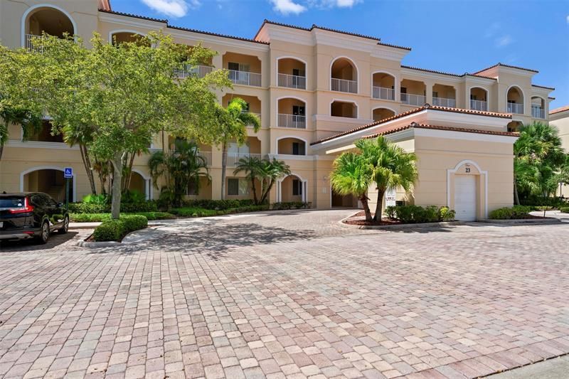 23 Harbour Isle Dr, Unit 102, Hutchinson Island, FL 34949 Photo