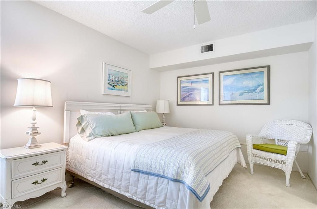 2151 Gulf Shore Blvd N, Unit 204, Naples, FL 34102 Photo