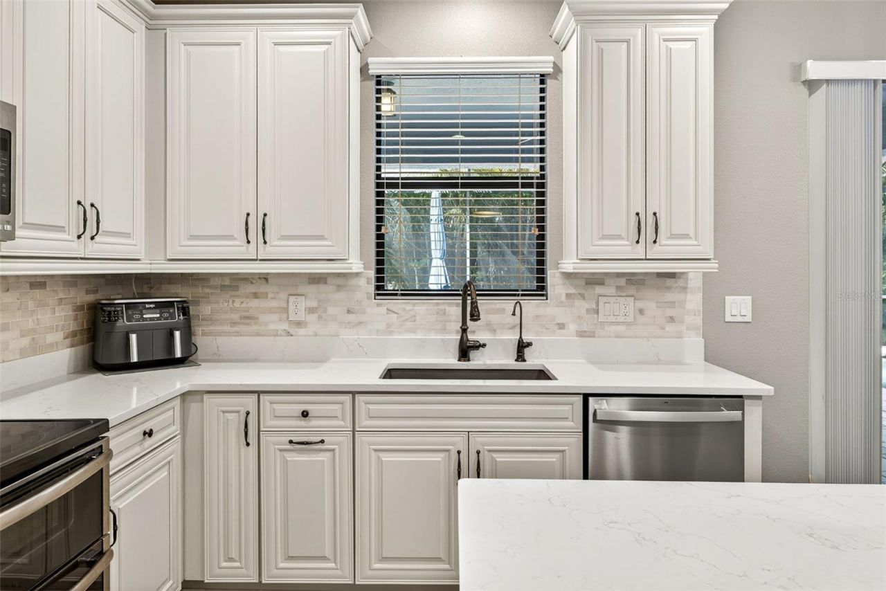 11303 Lazy Hickory Lane, Tampa, FL 33635 Photo