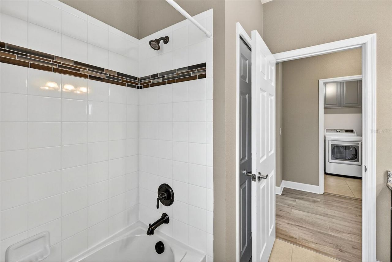 11303 Lazy Hickory Lane, Tampa, FL 33635 Photo