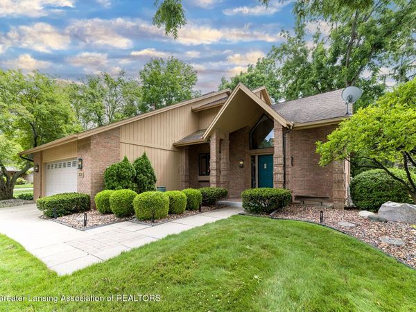 3601 Muirfield Drive, Lansing, MI 48911