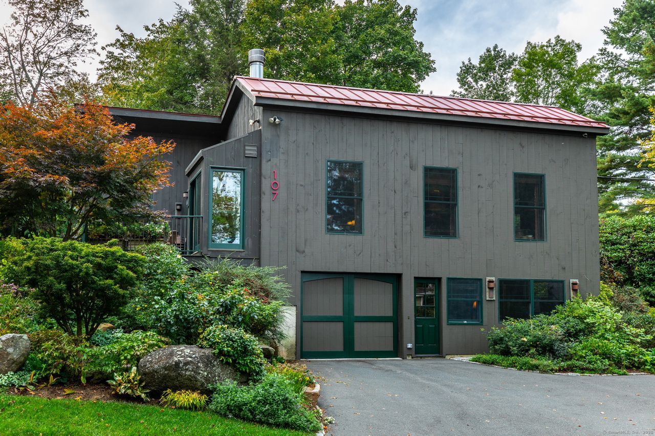 107 Island, Morris, CT 06763 Main Photo