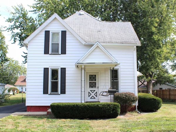 103 N SWARTS Street, Abingdon, IL 61410